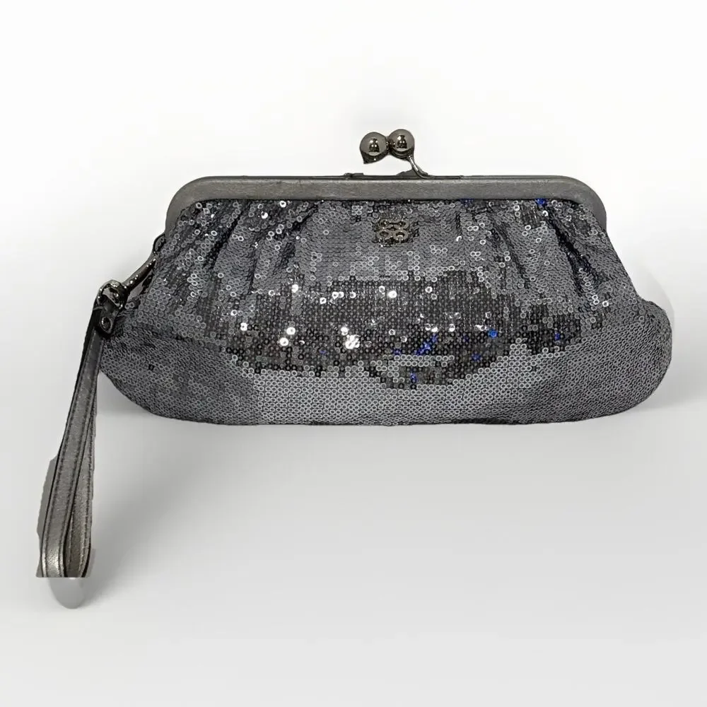 Coach Poppy Julia Limited Edition Silver Sequin Kisslock Wristlet Clutch 44475